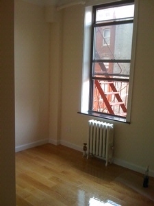 444 W 52nd - Photo 3