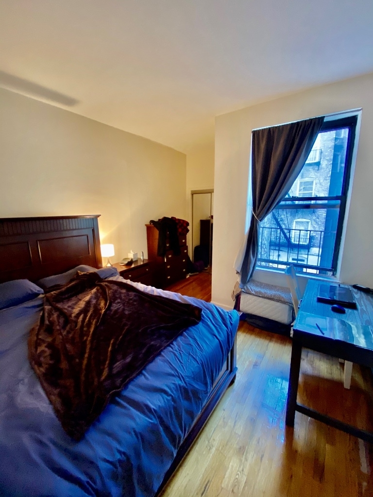 520 east 88 streer - Photo 2