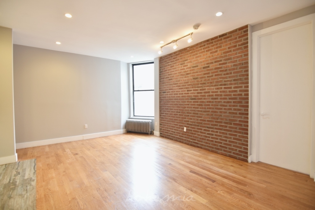 661 W 180th - Photo 0