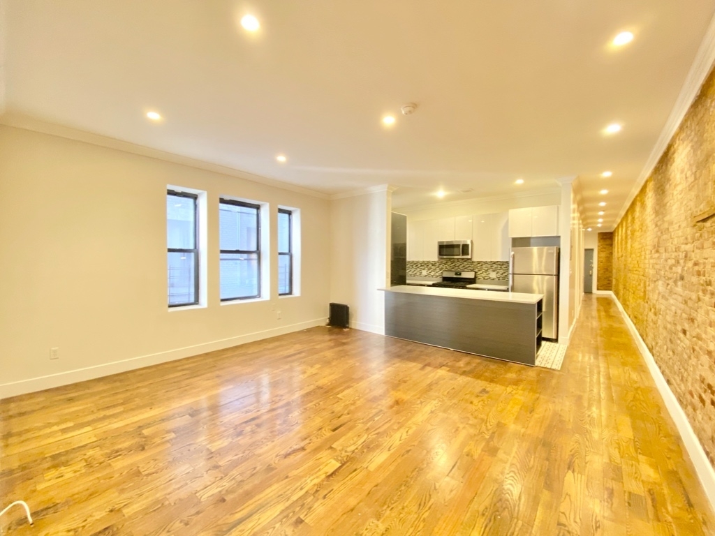 555 West 151st St - Photo 1