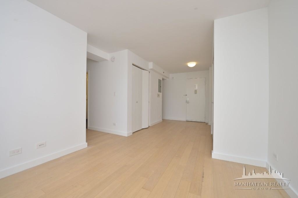 222 East 39th Street - Photo 4