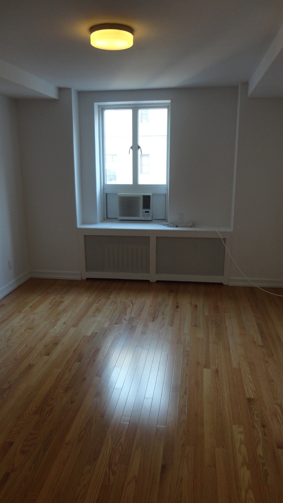 West End Avenue - Photo 4
