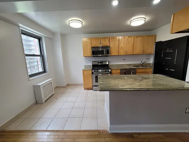 Central Park West  - Photo 3