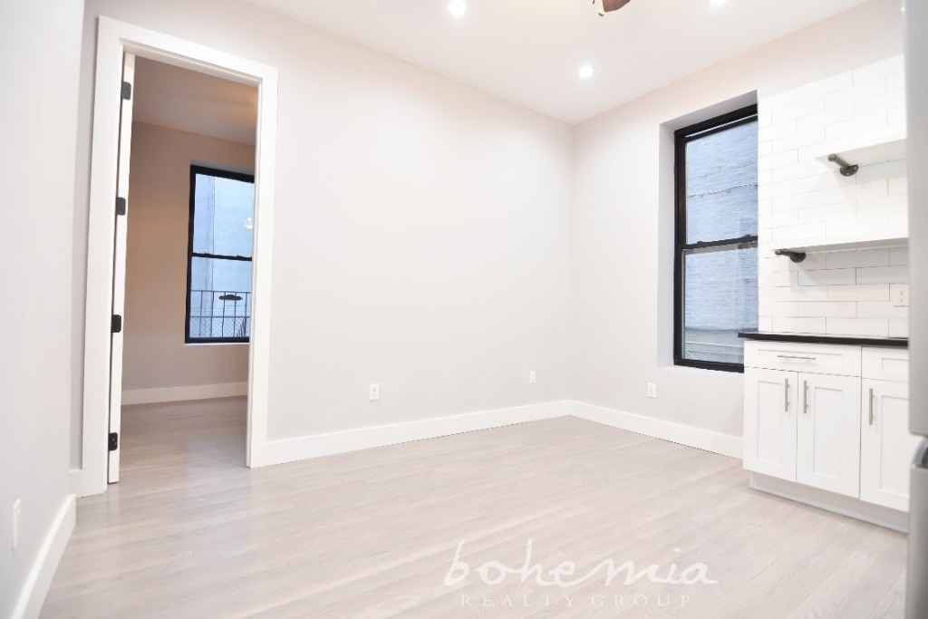 611 W 135th Street - Photo 4