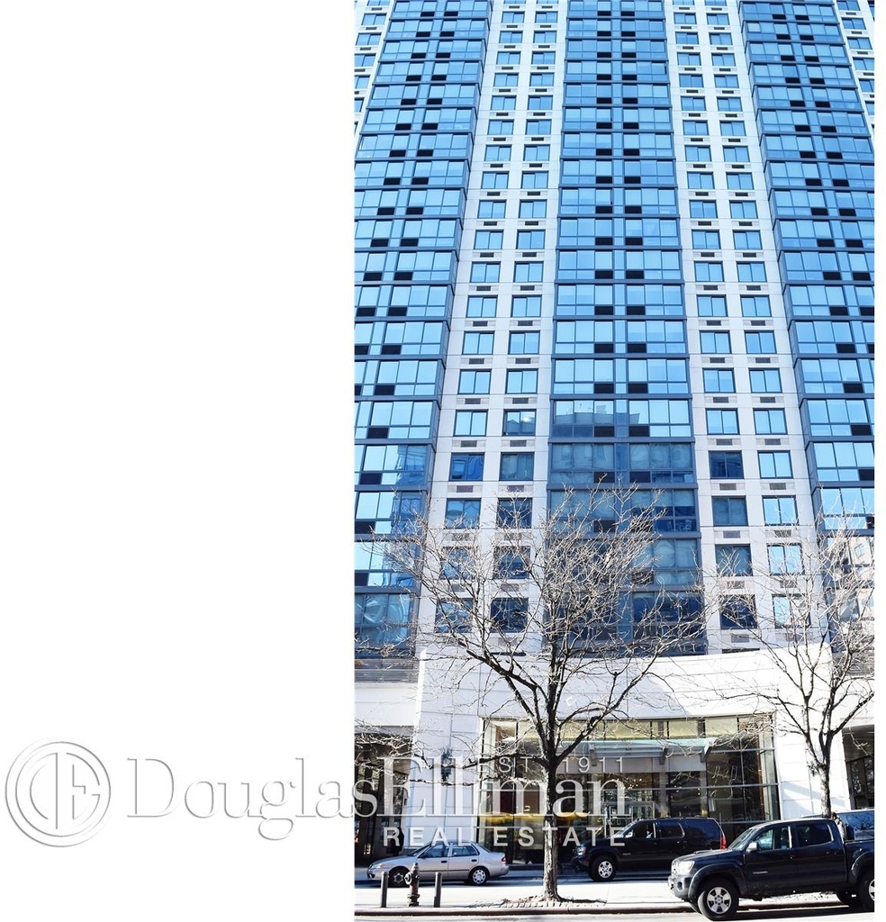 808 Columbus Avenue - Photo 1