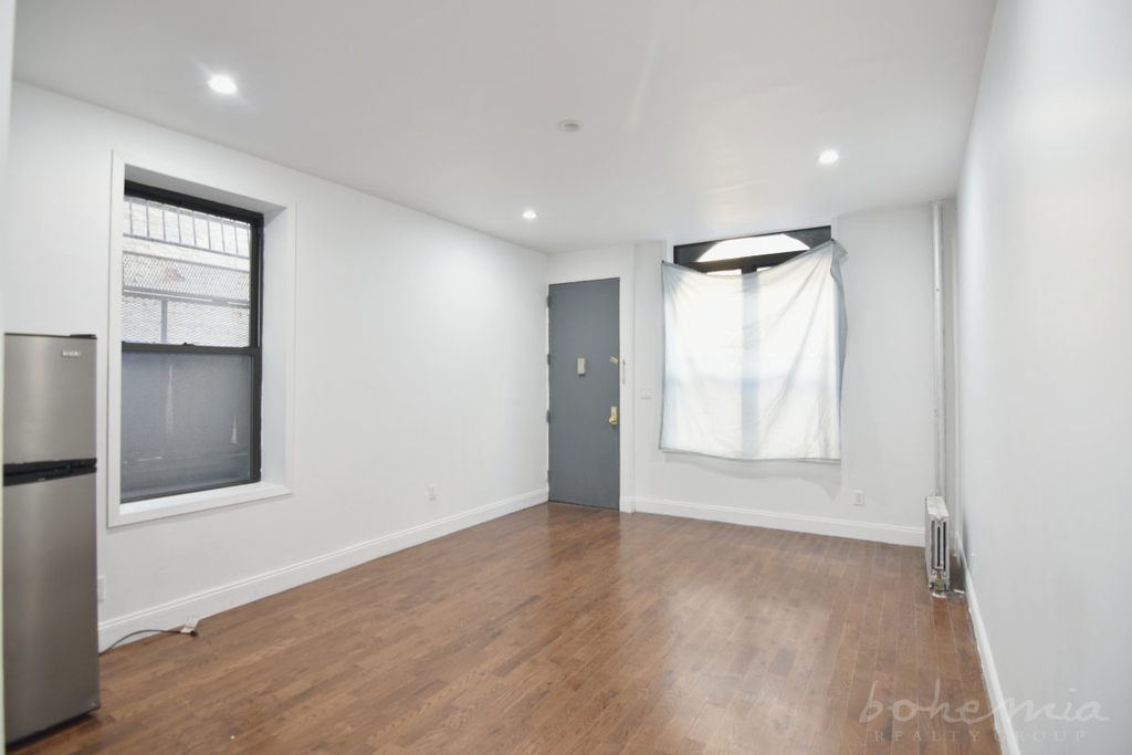 75 Fort Washington Ave - Photo 1