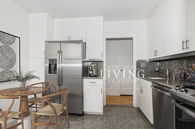 East 56th Street - Photo 1