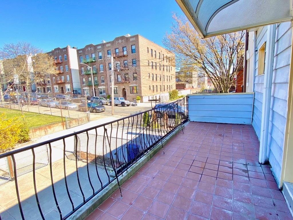 26-17 Ditmars Blvd - Photo 3