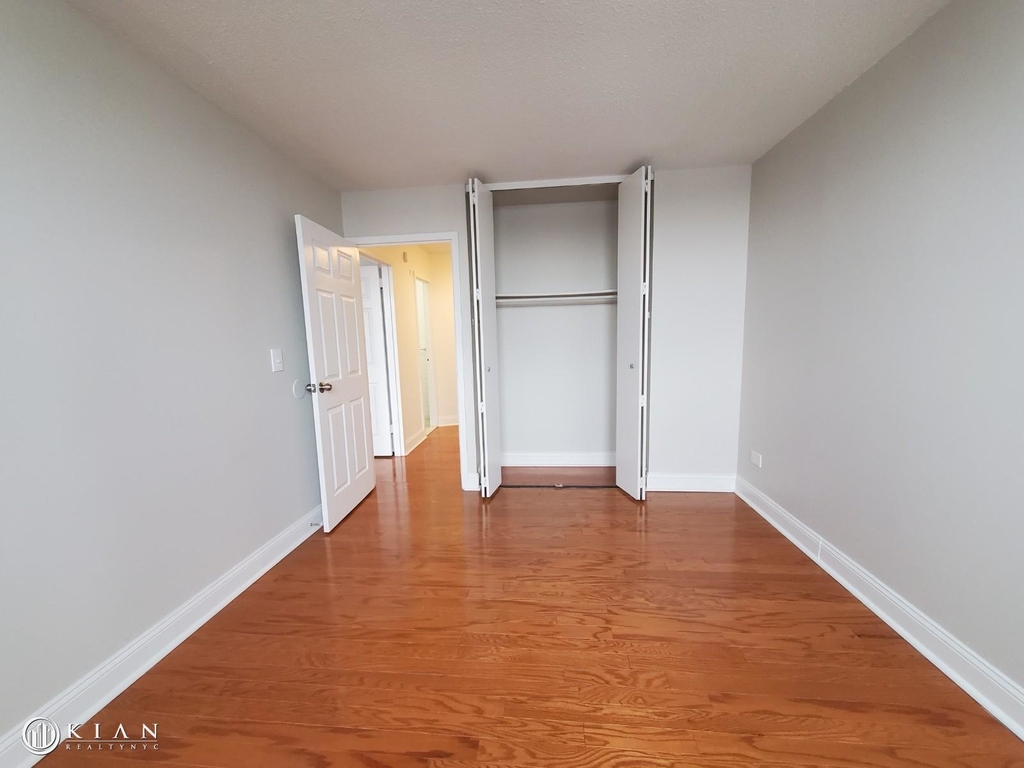 3333 Broadway - Photo 11