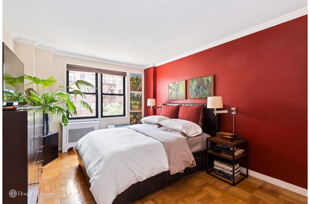 333 East 34th St - Photo 2