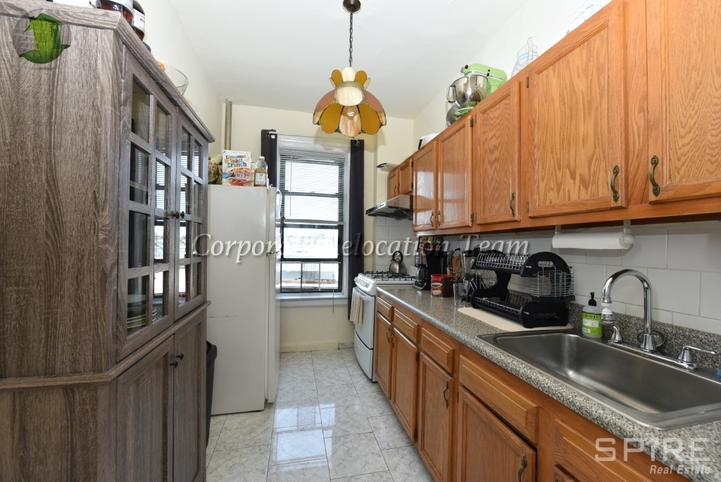 32-32 34th Street - Photo 2