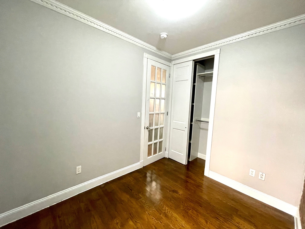 314 East 106th Street - Photo 8