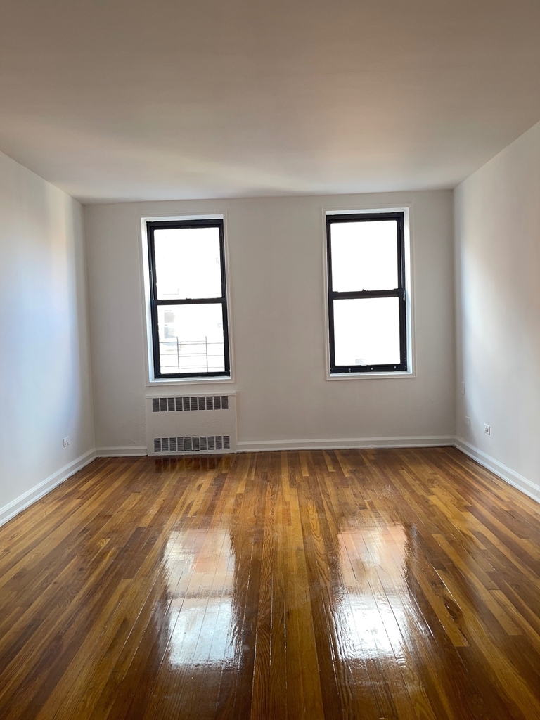 66th Avenue, Rego Park, NY 11374 - Photo 8