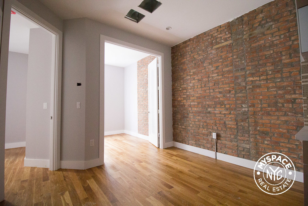 35 Rogers Avenue - Photo 1