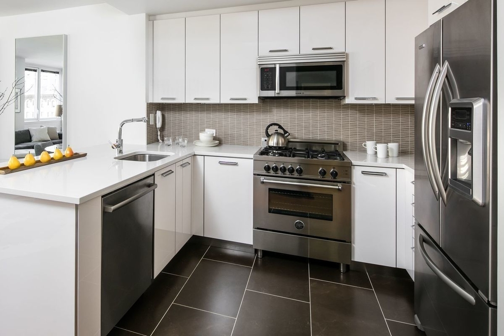 West 92 Street  - Photo 0