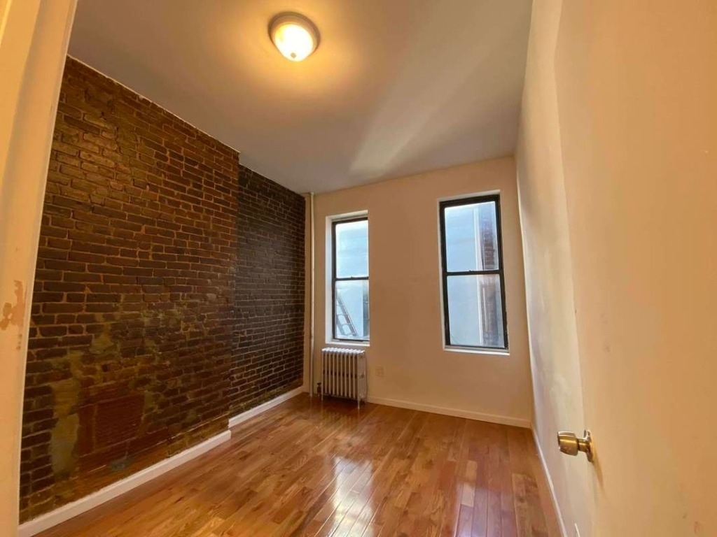 305 east 6 street  - Photo 1