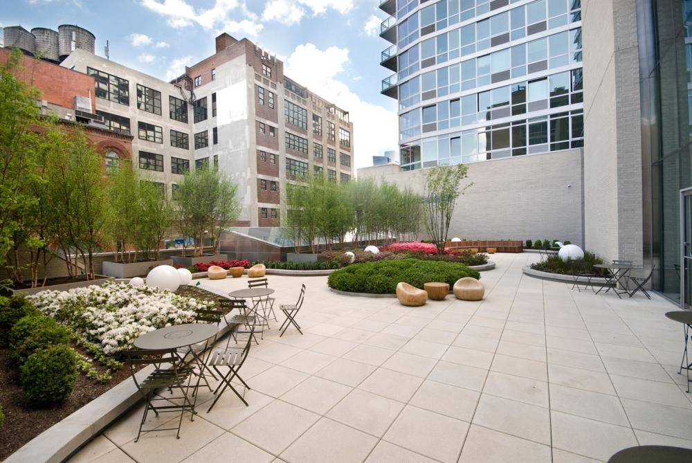 505 West 37th Street - Photo 8