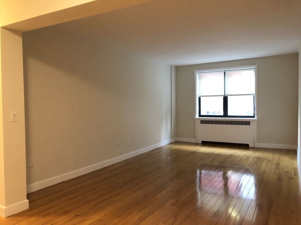 252 East 61st Street - Photo 1