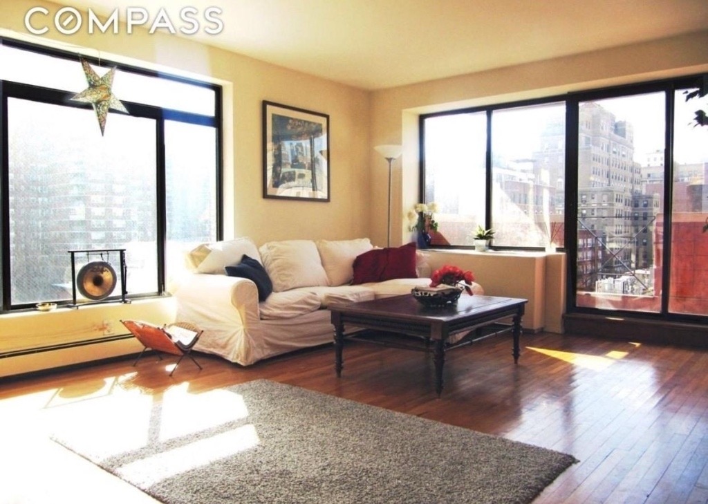 408 West 30th Street - Photo 0