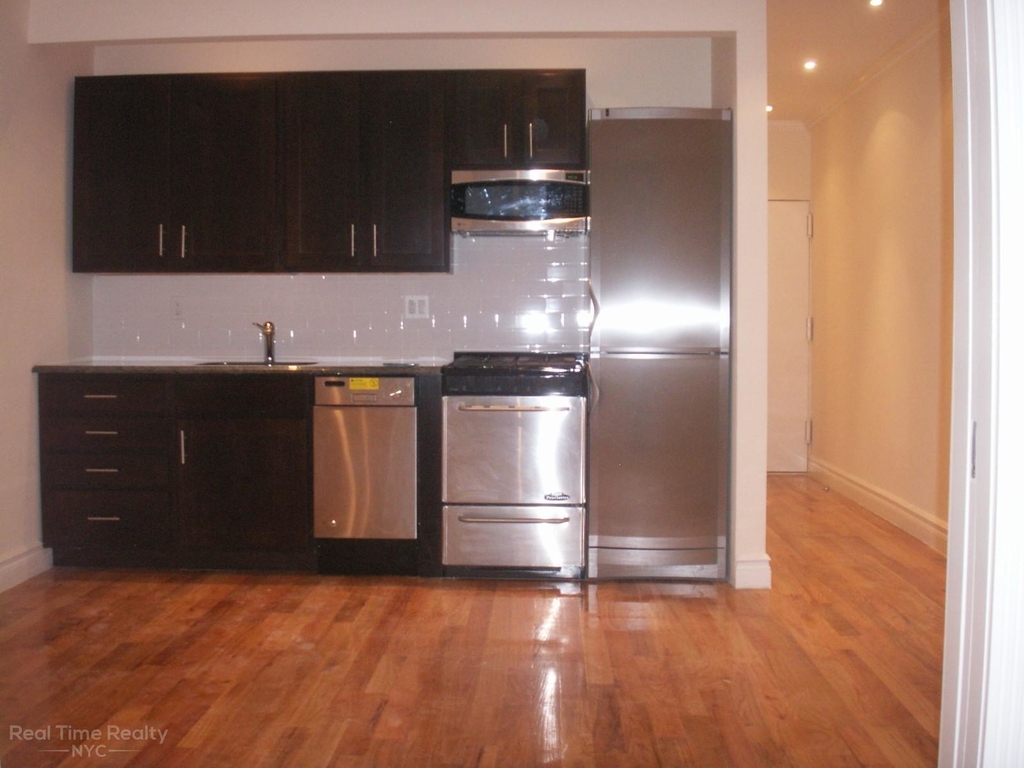 322 East 74th Street - Photo 2