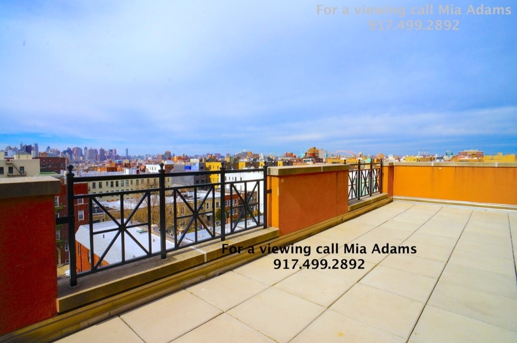 Broadway/30th Street Penthouse Apt.  - Photo 0