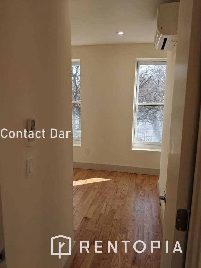 141 Greene Ave - Photo 10