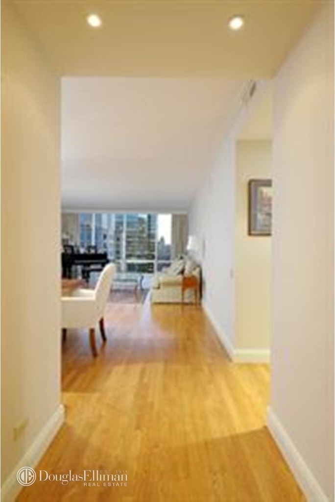 641 Fifth Avenue - Photo 2