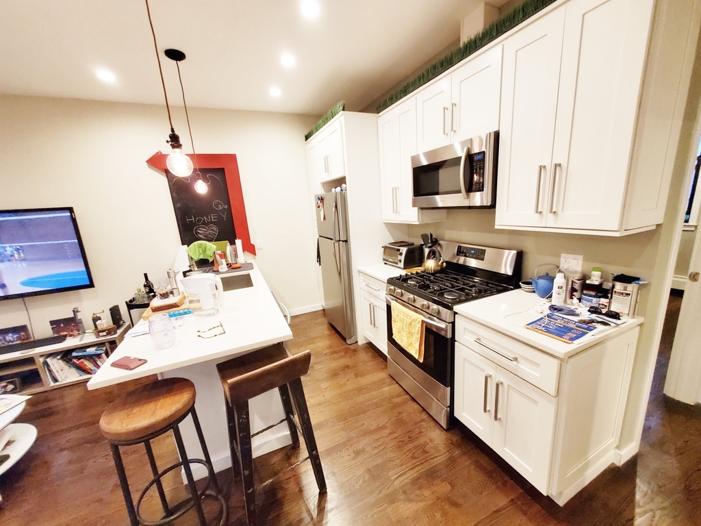 34-21 33rd Street - Photo 1