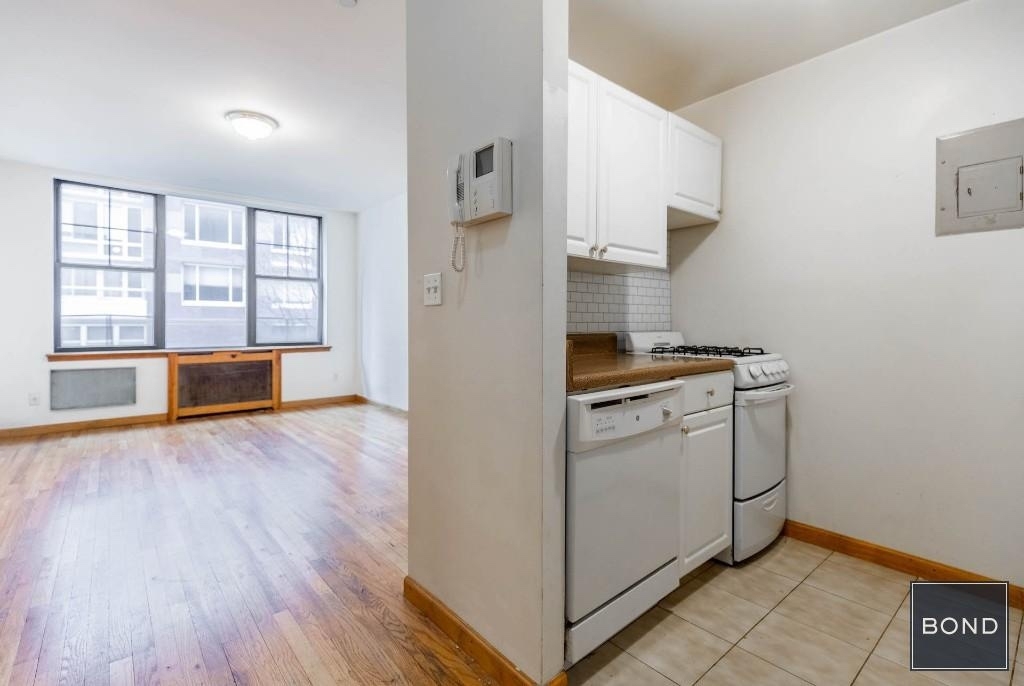 265 West 87th Street - Photo 3