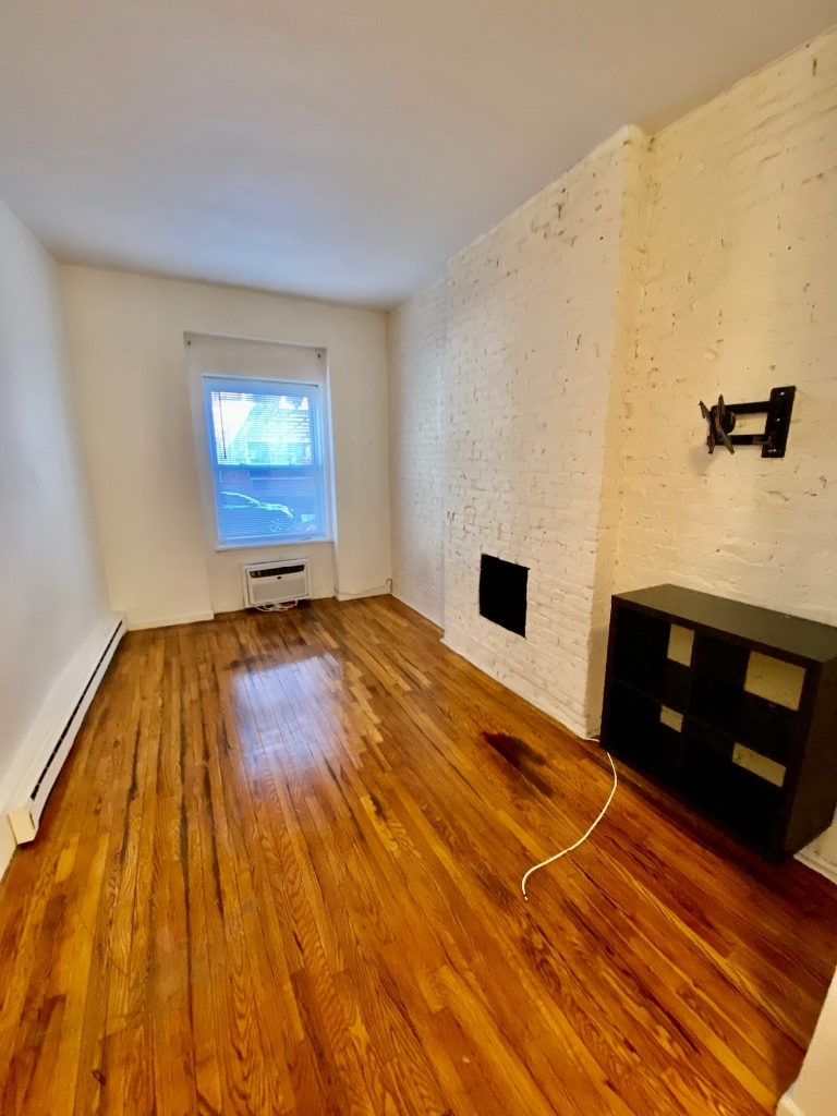 520 east 88 street  - Photo 0