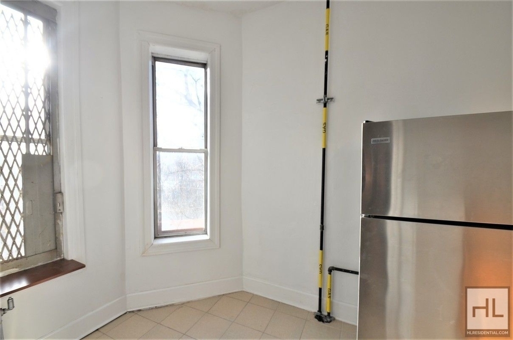 West 153 Street - Photo 7