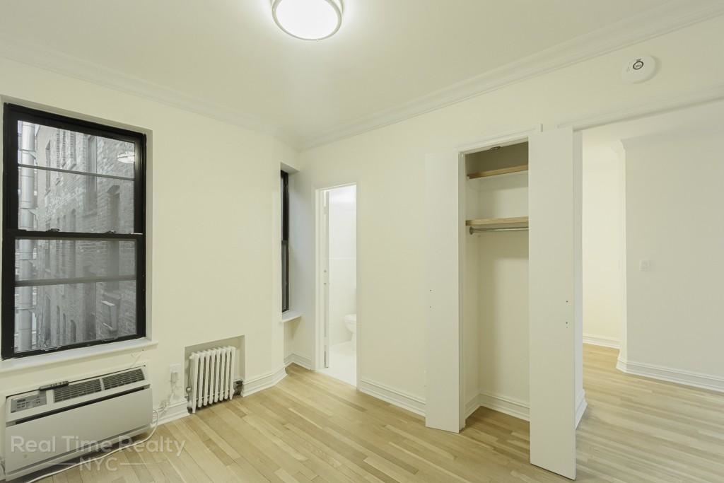 East 58th Street - Photo 4