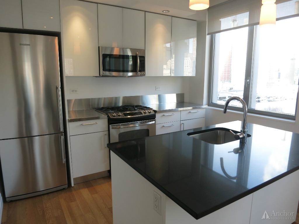 W 53rd St. - Photo 2