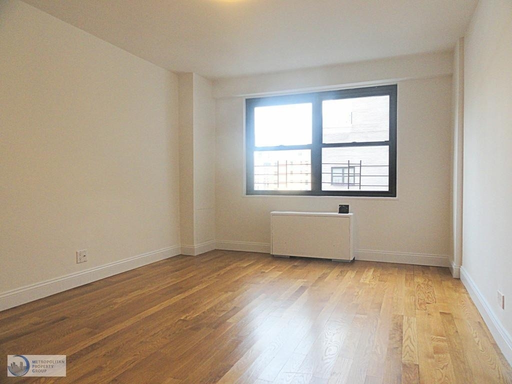 145 East 16th Street - Photo 3