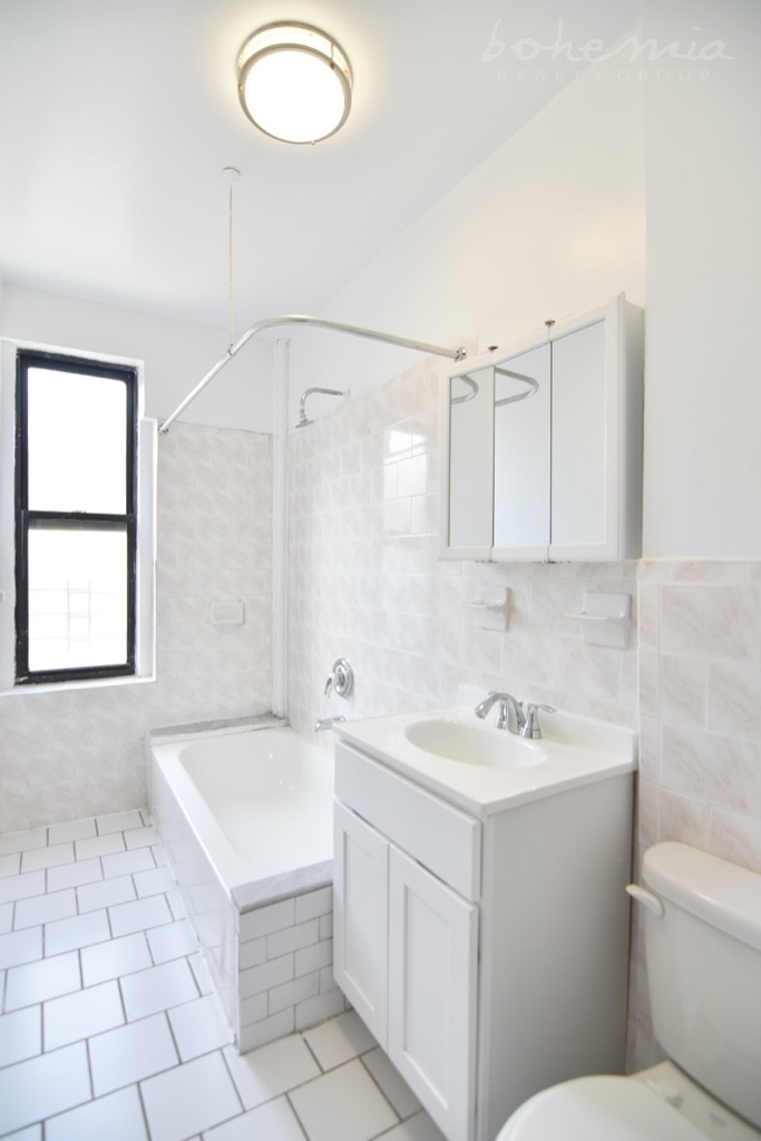 540 West 189th Street - Photo 4