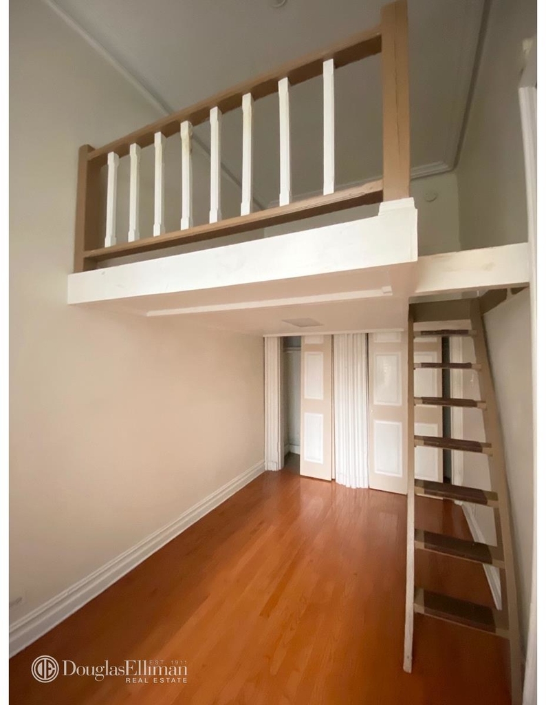 327 West 57th Street - Photo 3