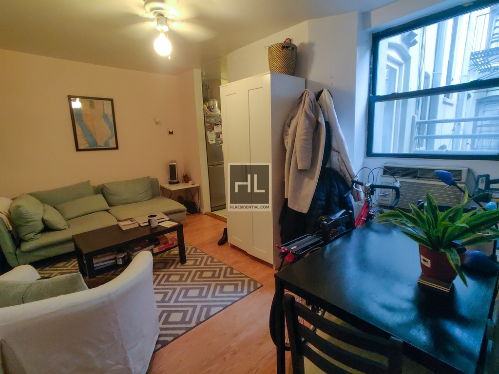 124 Mott Street - Photo 3