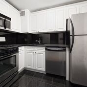 305 East 86th Street - Photo 2