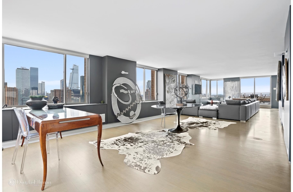 350 West 50th St - Photo 5