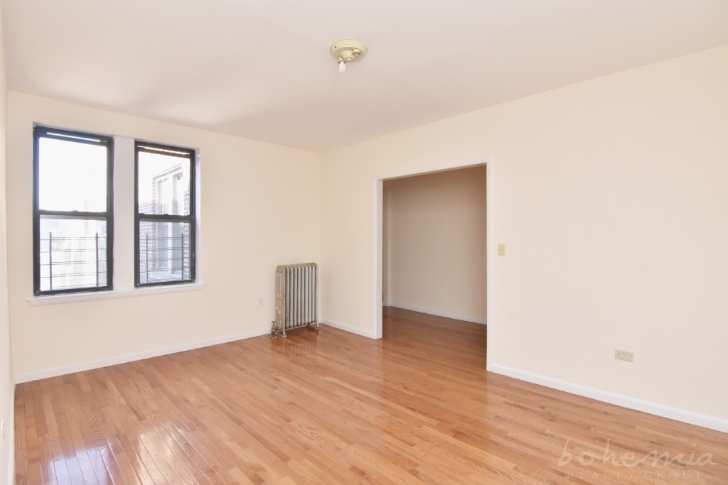 577 Isham Street - Photo 1