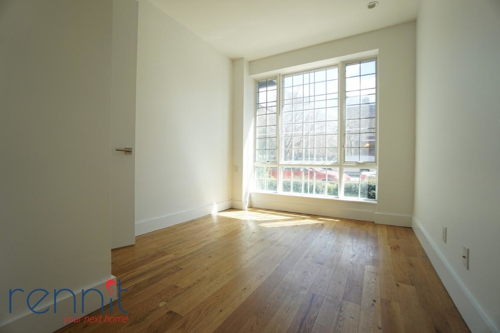 869 Park Ave. - Photo 2