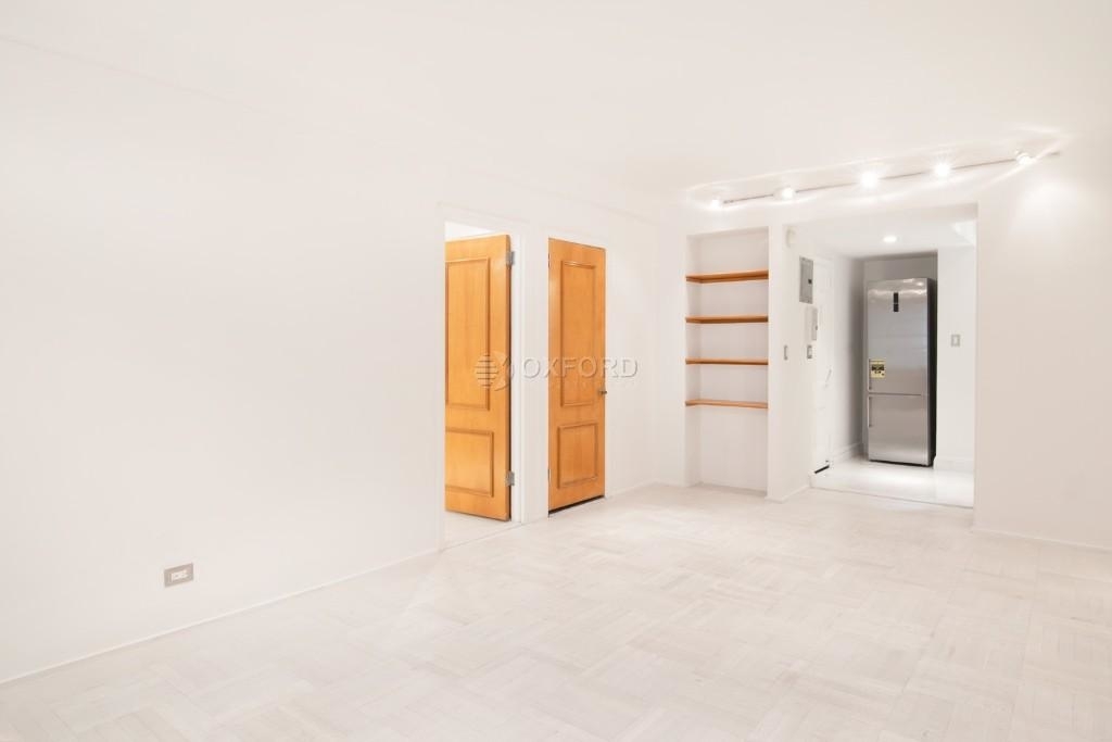 150 West 58th Street - Photo 5