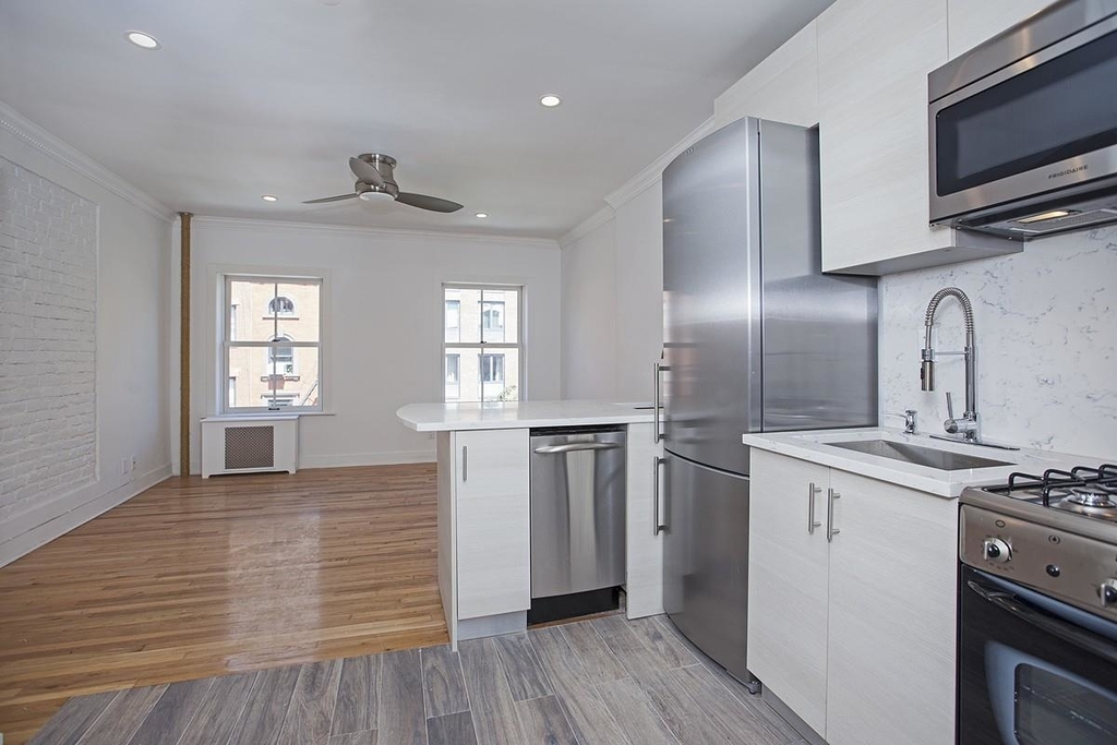 410 West 22nd Street - Photo 1