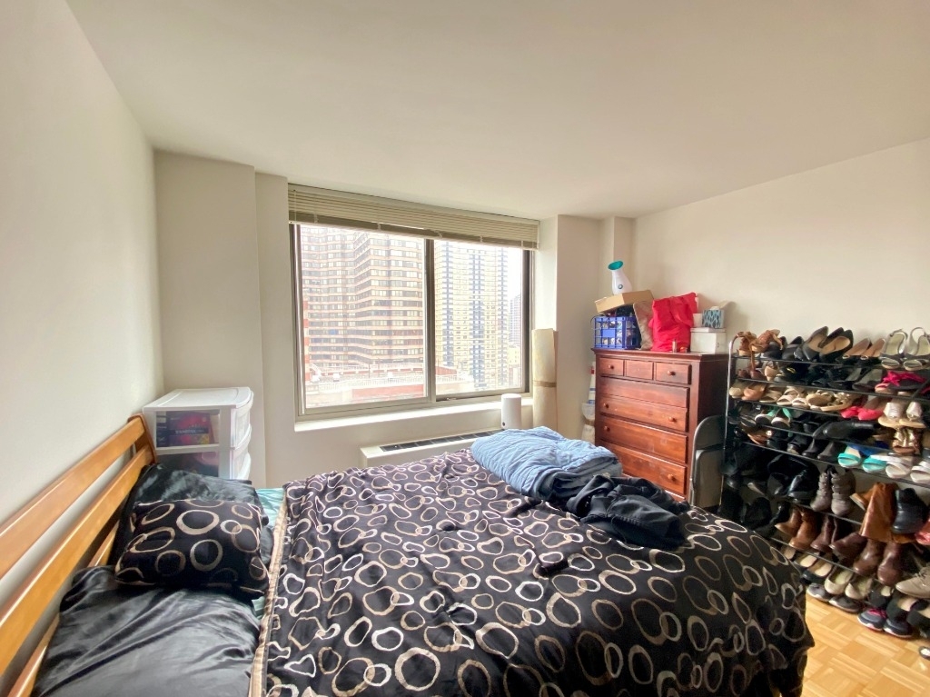 1500 Lexington Avenue - Photo 3