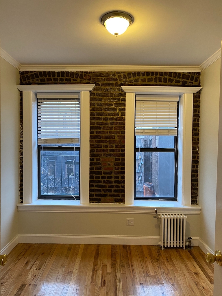 620 East 6th Street - Photo 5