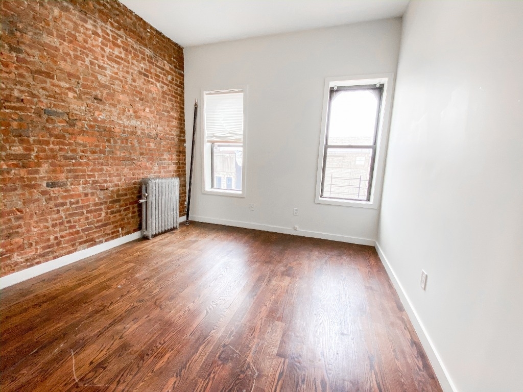 860 Nostrand - Photo 2