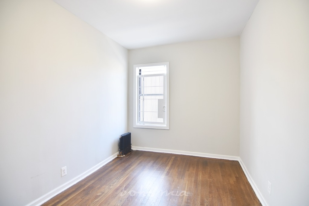 540 West 189th Street - Photo 3