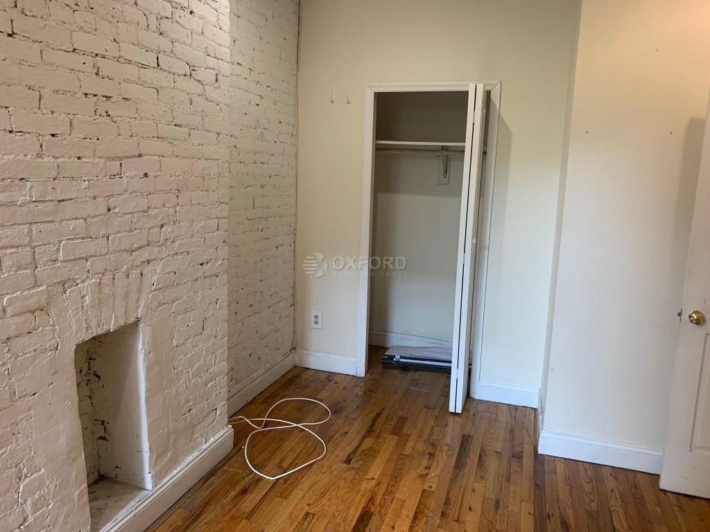 332 West 47th Street - Photo 6