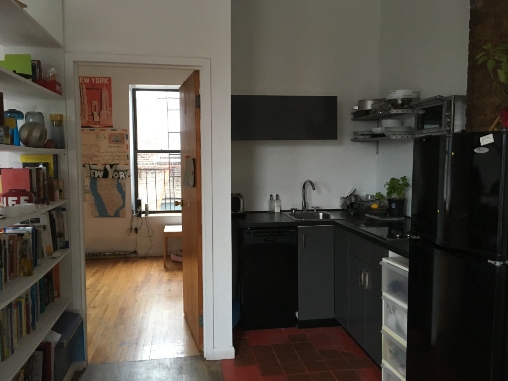 745 East 6th Street - Photo 2