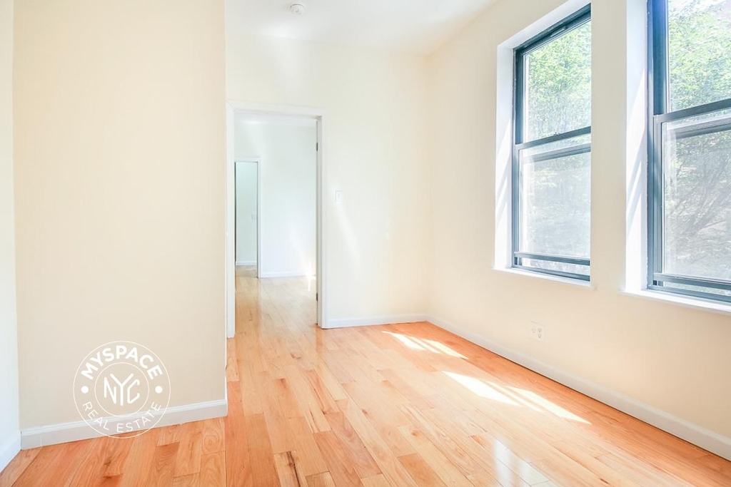 244 Roebling Street - Photo 2